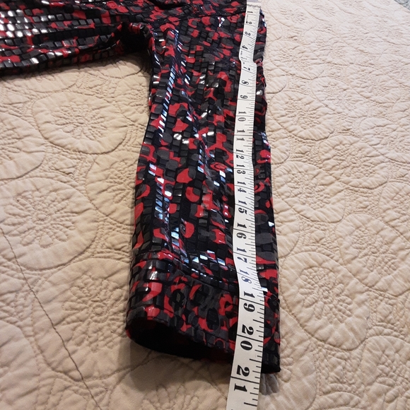 RUBY ROAD BLACK AND RUBY RED MATALIC ABSTRACT ART JACKET, SIZE MEDIUM - Picture 14 of 16